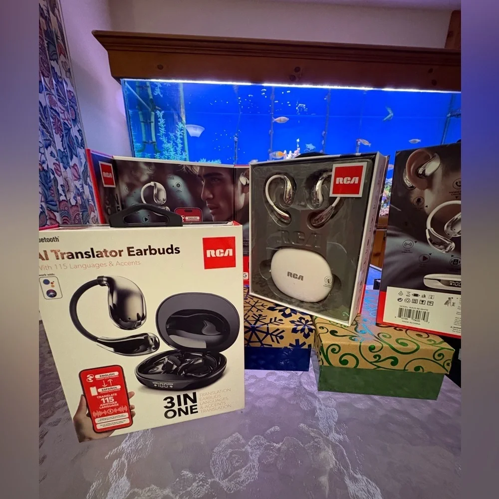 New- Translator Earbuds 115 Different Languages Perfect for foreign travel